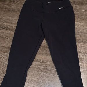 BRAND NEW NIKE LEGGINGS